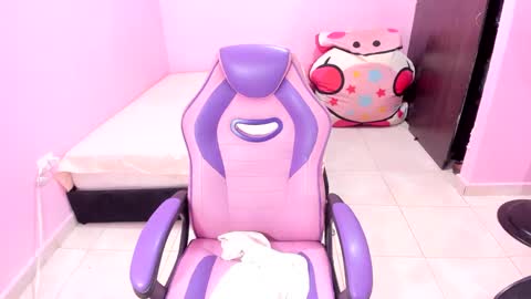 sofia de la torre online show from 10/04/25, 02:59
