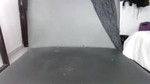 Snapshot of doll_dollys_ chatting on 02/25/25, 11:00 doll_dollys_ online show from 02/25/25, 11:00