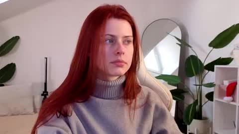 Your doll Lesli online show from 12/17/25, 09:37