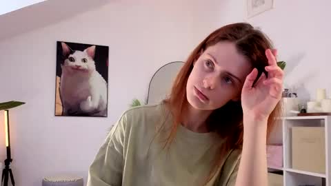 Your doll Lesli online show from 04/22/26, 12:50