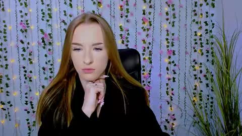 Snapshot of doll_vey chatting on 03/04/25, 09:18 doll_vey online show from 03/04/25, 09:18