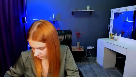 Snapshot of doll_vey chatting on 03/06/25, 01:14 doll_vey online show from 03/06/25, 01:14