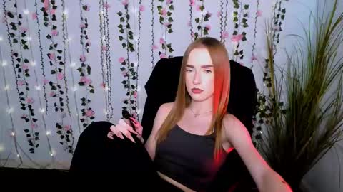Snapshot of doll_vey chatting on 09/11/25, 01:33 doll_vey online show from 09/11/25, 01:33