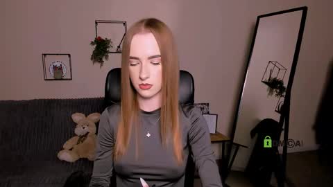 Snapshot of doll_vey chatting on 10/02/25, 01:18 doll_vey online show from 10/02/25, 01:18