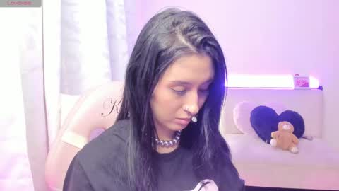 Snapshot of doll_waif chatting on 03/08/25, 05:28 veronica Independent model online show from 03/08/25, 05:28