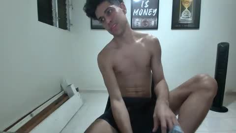 DollarHot30 online show from 01/08/25, 05:05