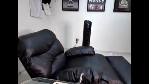 DollarHot30 online show from 04/15/26, 11:38