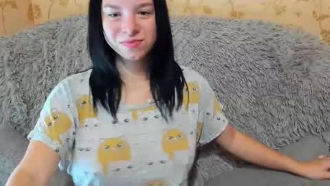 Snapshot of dollii chatting on 10/07/25, 08:00 Dolli online show from 10/07/25, 08:00