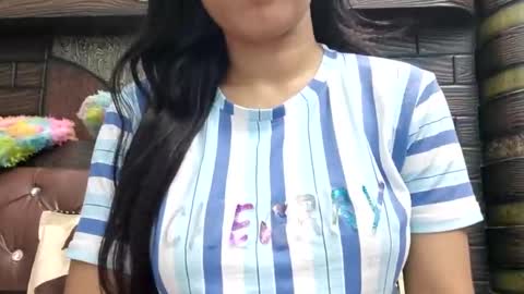 Snapshot of dollmeenu chatting on 09/10/25, 05:24 dollmeenu online show from 09/10/25, 05:24