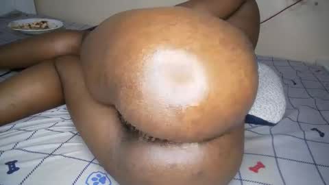 Snapshot of dollqueen_ chatting on 09/23/25, 02:36 dollqueen_ online show from 09/23/25, 02:36