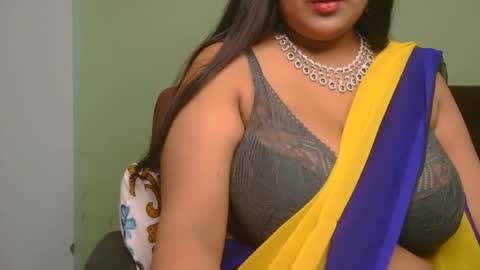 dolly_2 online show from 04/15/26, 03:57