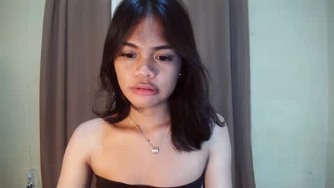 Snapshot of dolly_angel2 chatting on 01/05/25, 06:56 dolly_angel2 online show from 01/05/25, 06:56