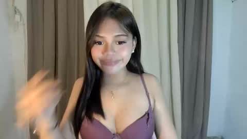 Snapshot of dolly_angel2 chatting on 11/03/25, 04:52 dolly_angel2 online show from 11/03/25, 04:52