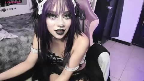 Snapshot of dolly_bones chatting on 07/11/26, 05:54 dolly_bones online show from 07/11/26, 05:54