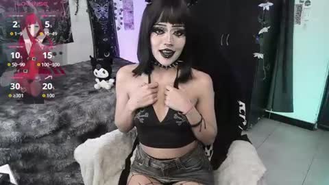 Snapshot of dolly_bones chatting on 07/30/26, 05:39 dolly_bones online show from 07/30/26, 05:39