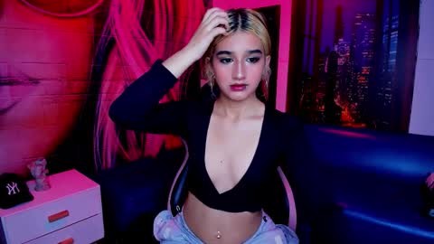 Dolly pocket online show from 02/17/26, 08:59