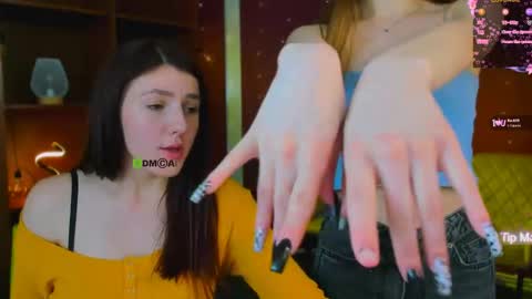 dolly_sunshine online show from 04/23/26, 12:29