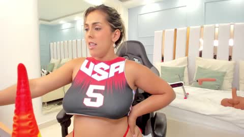 dolly walker online show from 12/30/24, 02:31