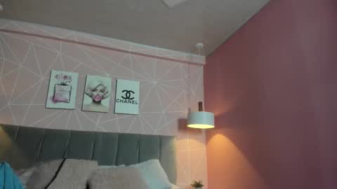 Call me Zoe  online show from 09/18/25, 10:56