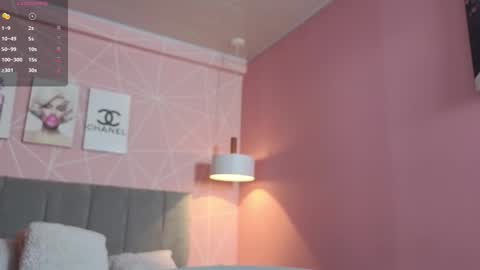 Call me Zoe  online show from 10/15/25, 02:33