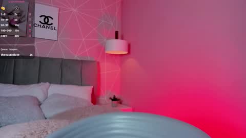 Call me Zoe  online show from 12/05/25, 06:11