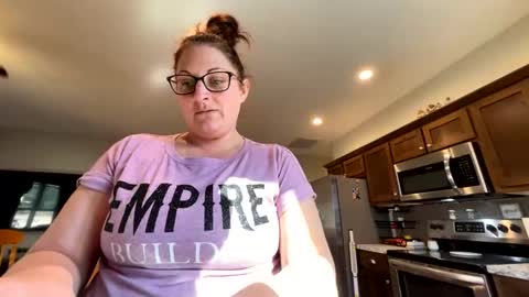 Dolly online show from 02/28/25, 04:53