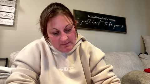 Dolly online show from 03/04/25, 05:56