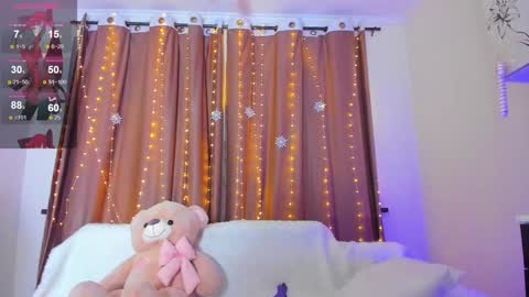 Snapshot of dollyiaa chatting on 12/20/24, 01:25 Dollya online show from 12/20/24, 01:25