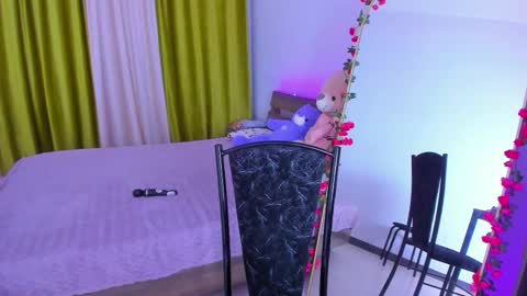 Snapshot of dollyiaa chatting on 10/01/25, 01:39 Dollya online show from 10/01/25, 01:39