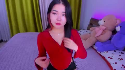 Snapshot of dollyiaa chatting on 10/18/25, 02:18 Dollya online show from 10/18/25, 02:18