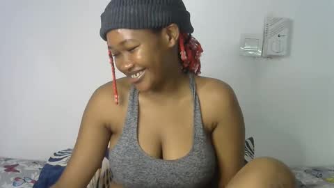 Snapshot of dollyplum chatting on 10/04/25, 08:01 Cushey online show from 10/04/25, 08:01