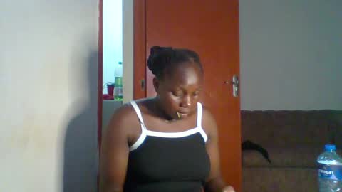 Snapshot of dollyvee chatting on 07/02/26, 06:36 dollyvee online show from 07/02/26, 06:36