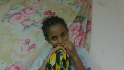 doloresslu online show from 04/12/26, 01:32