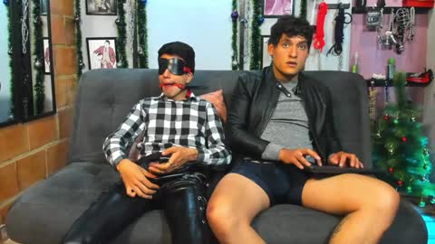 Snapshot of dom2travelers_sm chatting on 12/09/24, 03:22 Diego Castell online show from 12/09/24, 03:22