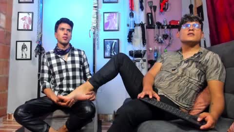 Snapshot of dom2travelers_sm chatting on 02/03/25, 05:24 Diego Castell online show from 02/03/25, 05:24