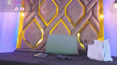 dom_veneno online show from 12/03/25, 07:12