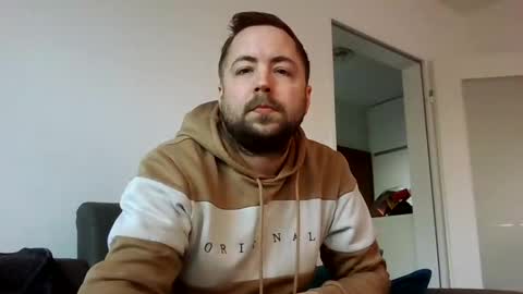 dombio_12 online show from 02/09/25, 03:01