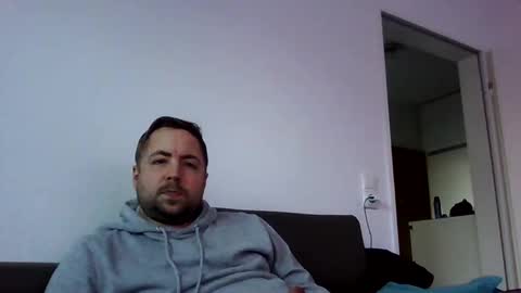 dombio_12 online show from 02/21/25, 03:43