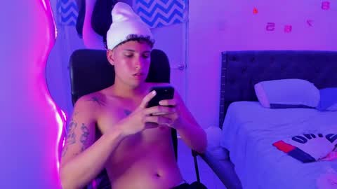 Snapshot of domi_master chatting on 01/21/25, 02:00 MASTER online show from 01/21/25, 02:00