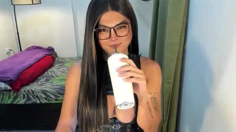 Snapshot of domina_angela chatting on 05/05/26, 07:00 ANGELA online show from 05/05/26, 07:00