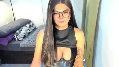 Snapshot of domina_angela chatting on 05/23/26, 02:17 ANGELA online show from 05/23/26, 02:17