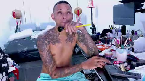 Snapshot of dominant_gay_xxx chatting on 06/17/26, 02:25 jjhoy online show from 06/17/26, 02:25
