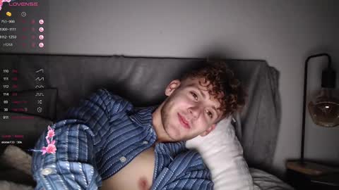 Snapshot of dominantalex182 chatting on 02/06/25, 10:43 Alex... online show from 02/06/25, 10:43