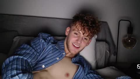 Snapshot of dominantalex182 chatting on 02/11/25, 03:29 Alex... online show from 02/11/25, 03:29