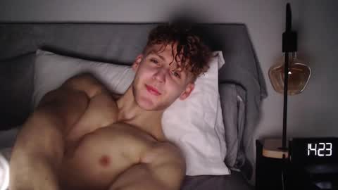 Snapshot of dominantalex182 chatting on 02/20/25, 02:24 Alex... online show from 02/20/25, 02:24