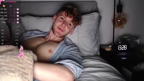 Snapshot of dominantalex182 chatting on 03/02/25, 01:27 Alex... online show from 03/02/25, 01:27