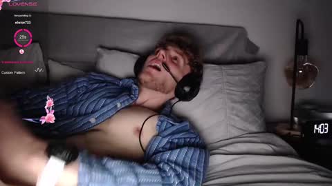 Snapshot of dominantalex182 chatting on 03/03/25, 02:04 Alex... online show from 03/03/25, 02:04