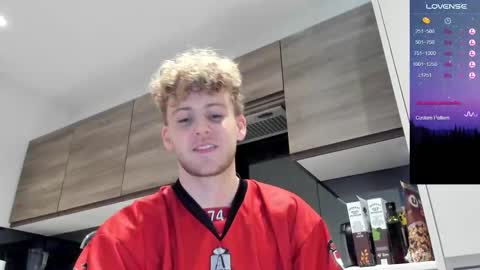 Snapshot of dominantalex182 chatting on 09/24/25, 01:14 Alex... online show from 09/24/25, 01:14