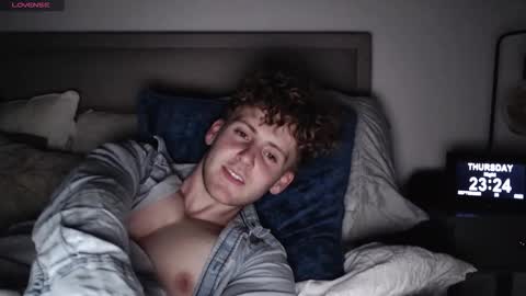 Snapshot of dominantalex182 chatting on 09/25/25, 10:24 Alex... online show from 09/25/25, 10:24