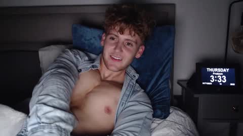 Snapshot of dominantalex182 chatting on 10/16/25, 02:34 Alex... online show from 10/16/25, 02:34